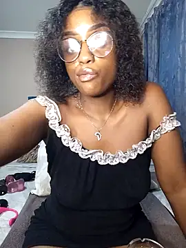 Queen-Chocolate online show from January 30, 2025, 11:55 pm