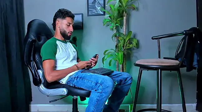 Damian 022 online show from December 27, 2024, 4:26 am