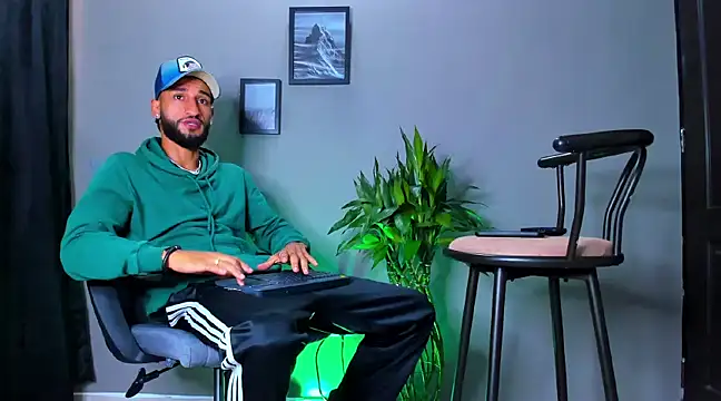 Damian 022 online show from March 19, 2025, 12:12 pm