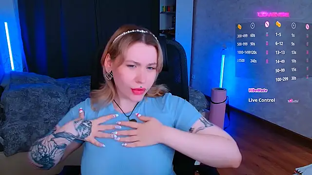 Snapshot of Blueberry-baby chatting on December 2, 2024, 2:53 am Blueberry-baby online show from December 2, 2024, 2:53 am