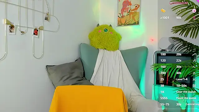 PamelaYong online show from February 5, 2025, 1:44 pm