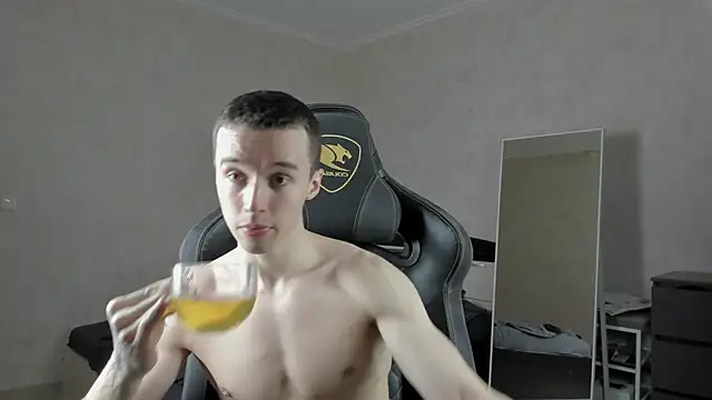 MasonWarholl online show from January 16, 2025, 6:48 pm