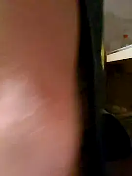 Snapshot of Lion132233 chatting on March 2, 2025, 10:27 pm Lion132233 online show from March 2, 2025, 10:27 pm