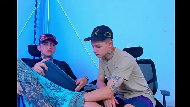 Snapshot of HOT_boy2025 chatting on September 20, 2025, 12:28 pm HOT boy2025 online show from September 20, 2025, 12:28 pm