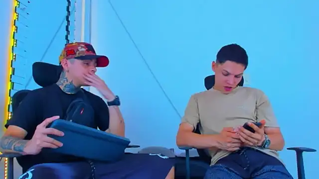 Snapshot of HOT_boy2025 chatting on November 2, 2025, 4:31 pm HOT boy2025 online show from November 2, 2025, 4:31 pm