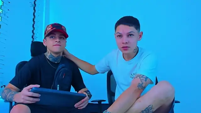 Snapshot of HOT_boy2025 chatting on November 10, 2025, 10:53 pm HOT boy2025 online show from November 10, 2025, 10:53 pm