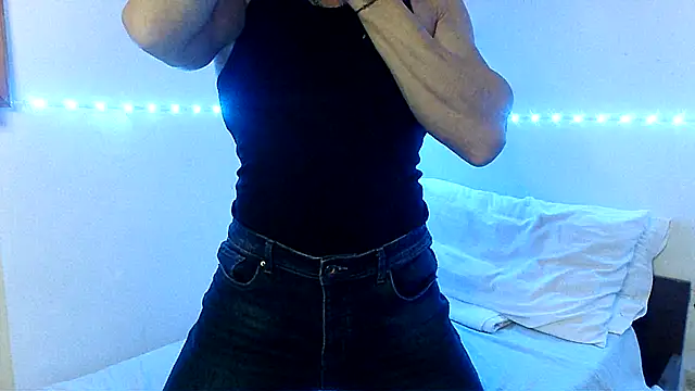 Snapshot of Alexx_Fit023 chatting on December 22, 2024, 4:17 pm Alexx Fit023 online show from December 22, 2024, 4:17 pm