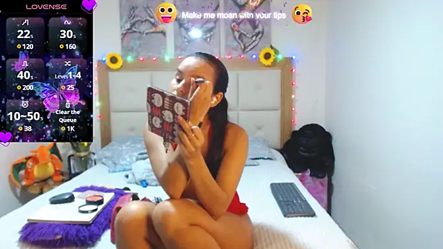 Snapshot of valentina_hearts chatting on January 25, 2025, 1:32 am valentina hearts online show from January 25, 2025, 1:32 am