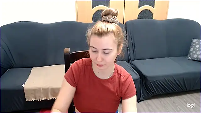 Snapshot of VioletaFlower7 chatting on January 12, 2025, 10:34 am VioletaFlower7 online show from January 12, 2025, 10:34 am