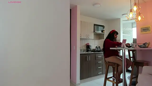 Snapshot of zoesullivan chatting on January 16, 2025, 12:53 pm zoesullivan online show from January 16, 2025, 12:53 pm