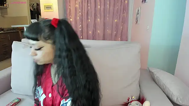 Snapshot of zoesullivan chatting on January 18, 2025, 9:34 am zoesullivan online show from January 18, 2025, 9:34 am