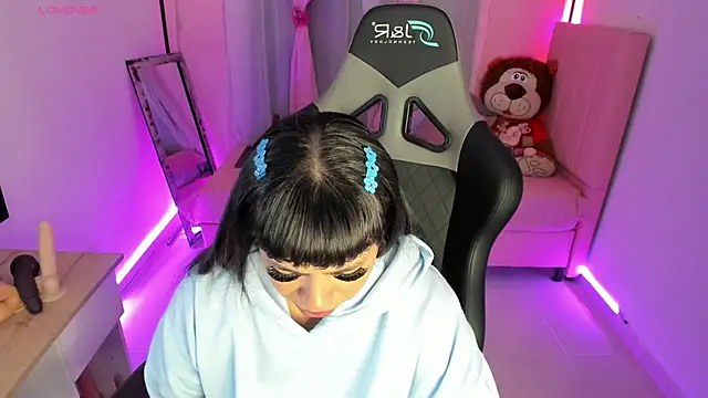 Snapshot of zoesullivan chatting on February 9, 2025, 9:26 am zoesullivan online show from February 9, 2025, 9:26 am