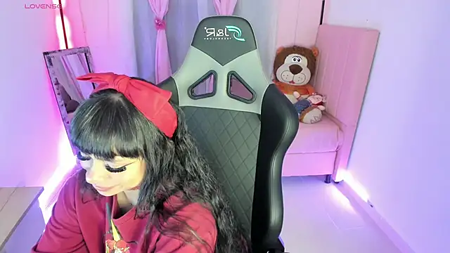 Snapshot of zoesullivan chatting on February 18, 2025, 9:54 am zoesullivan online show from February 18, 2025, 9:54 am