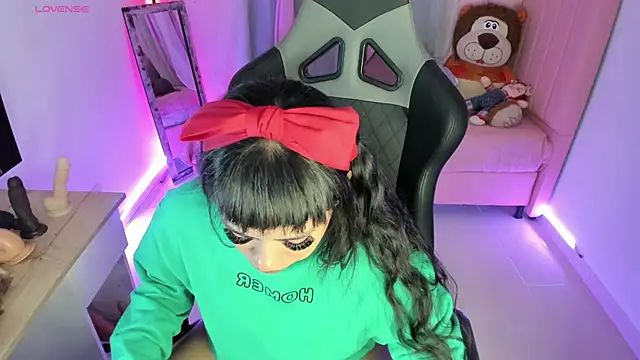 Snapshot of zoesullivan chatting on February 20, 2025, 9:55 am zoesullivan online show from February 20, 2025, 9:55 am