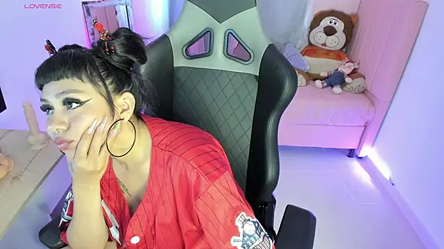 Snapshot of zoesullivan chatting on February 22, 2025, 10:07 am zoesullivan online show from February 22, 2025, 10:07 am