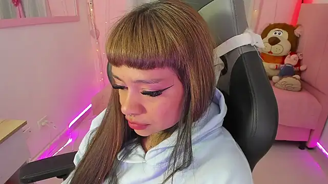 Snapshot of zoesullivan chatting on September 25, 2025, 10:30 am zoesullivan online show from September 25, 2025, 10:30 am