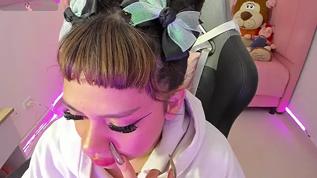 Snapshot of zoesullivan chatting on September 28, 2025, 10:42 am zoesullivan online show from September 28, 2025, 10:42 am