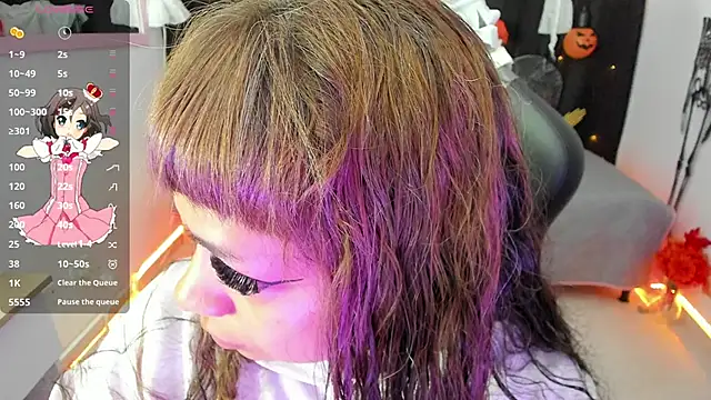 Snapshot of zoesullivan chatting on October 18, 2025, 10:05 am zoesullivan online show from October 18, 2025, 10:05 am