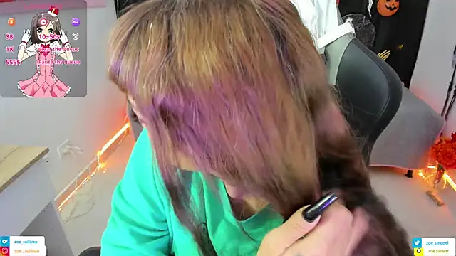 Snapshot of zoesullivan chatting on October 25, 2025, 9:39 am zoesullivan online show from October 25, 2025, 9:39 am