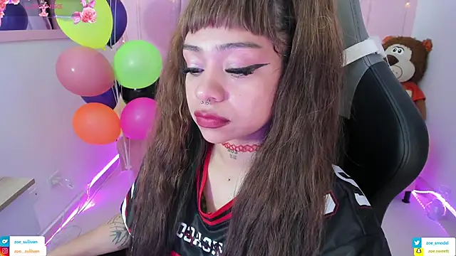 Snapshot of zoesullivan chatting on November 10, 2025, 9:52 am zoesullivan online show from November 10, 2025, 9:52 am