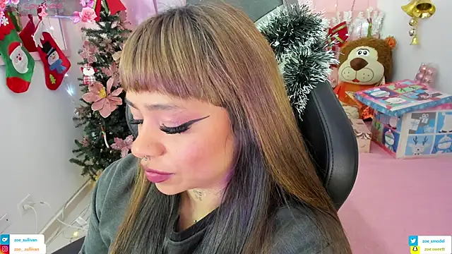 Snapshot of zoesullivan chatting on November 26, 2025, 9:32 am zoesullivan online show from November 26, 2025, 9:32 am