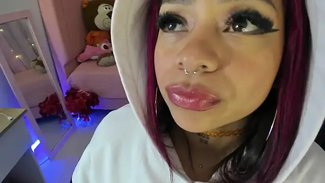 Snapshot of zoesullivan chatting on February 25, 2026, 10:36 am zoesullivan online show from February 25, 2026, 10:36 am