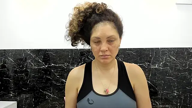 Snapshot of Juliabadlee chatting on February 8, 2025, 12:06 am Juliabadlee online show from February 8, 2025, 12:06 am