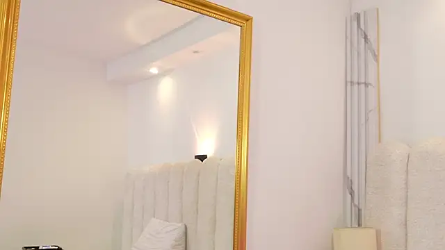 Snapshot of Juliabadlee chatting on November 3, 2025, 7:15 pm Juliabadlee online show from November 3, 2025, 7:15 pm