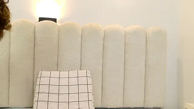 Snapshot of Juliabadlee chatting on November 26, 2025, 9:16 pm Juliabadlee online show from November 26, 2025, 9:16 pm