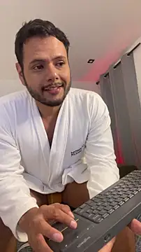 Snapshot of Nate_Ocean chatting on November 23, 2025, 4:01 am Nate Ocean online show from November 23, 2025, 4:01 am