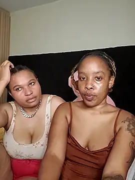 R-thequeen online show from April 17, 2026, 9:18 pm