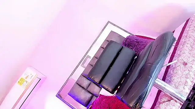 ShantalGirs online show from February 12, 2025, 6:51 am