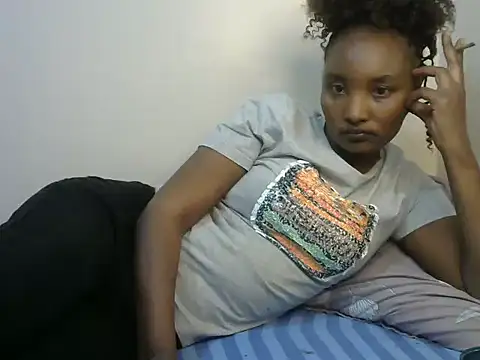 Snapshot of StacyGee24 chatting on October 16, 2025, 5:14 pm StacyGee24 online show from October 16, 2025, 5:14 pm