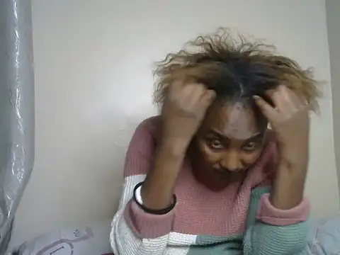 Snapshot of StacyGee24 chatting on December 2, 2025, 1:50 pm StacyGee24 online show from December 2, 2025, 1:50 pm