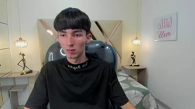 Jake evans online show from December 17, 2025, 7:53 pm