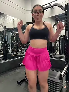 zui lu online show from February 17, 2025, 4:42 am