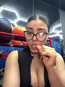 zui lu online show from March 18, 2025, 4:37 am