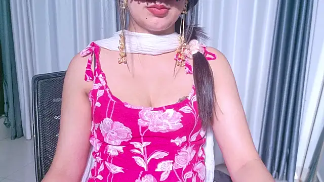 Snapshot of Aashika-Kaur chatting on May 24, 2026, 4:17 am Aashika-Kaur online show from May 24, 2026, 4:17 am