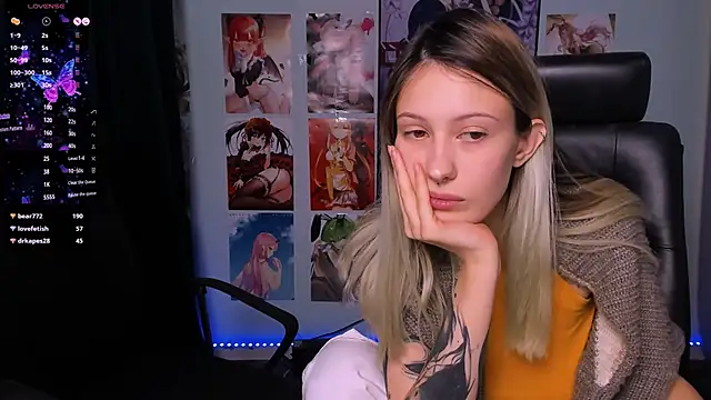 Snapshot of liana_kisses chatting on December 15, 2024, 3:20 pm liana kisses online show from December 15, 2024, 3:20 pm