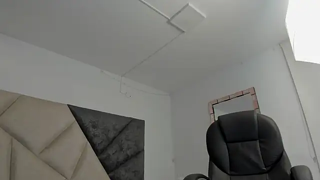 BarbaraKnox  online show from April 8, 2026, 11:54 am