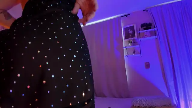 martinaaricci online show from February 19, 2026, 3:19 pm