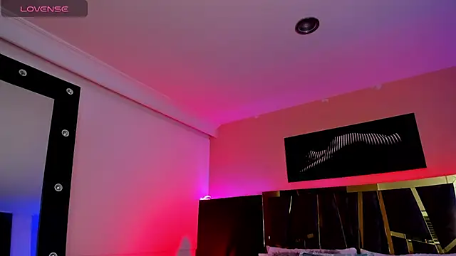 ChloeConnorr online show from November 22, 2025, 5:28 am