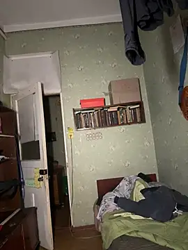 Snapshot of Ariel_Ari chatting on September 17, 2025, 9:49 pm Ariel Ari online show from September 17, 2025, 9:49 pm