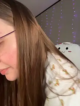 Sweetdee222x online show from November 10, 2025, 11:04 pm