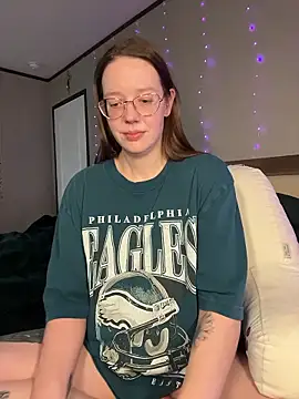 Snapshot of Sweetdee222x chatting on January 7, 2026, 11:18 pm Sweetdee222x online show from January 7, 2026, 11:18 pm