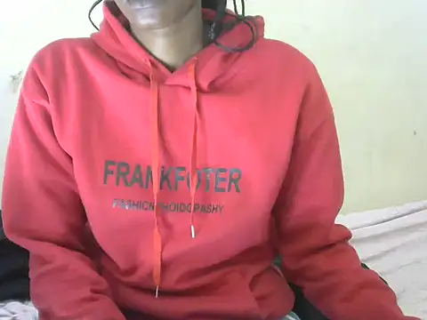 Snapshot of Pretty-emmie chatting on January 16, 2025, 6:27 pm Pretty-emmie online show from January 16, 2025, 6:27 pm