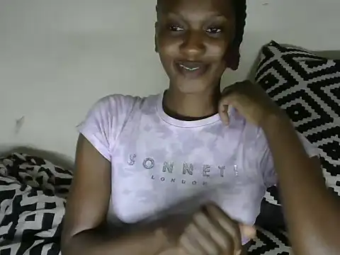 Snapshot of Pretty-emmie chatting on January 25, 2025, 3:30 pm Pretty-emmie online show from January 25, 2025, 3:30 pm
