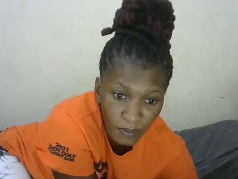 Snapshot of Pretty-emmie chatting on February 15, 2025, 12:26 am Pretty-emmie online show from February 15, 2025, 12:26 am