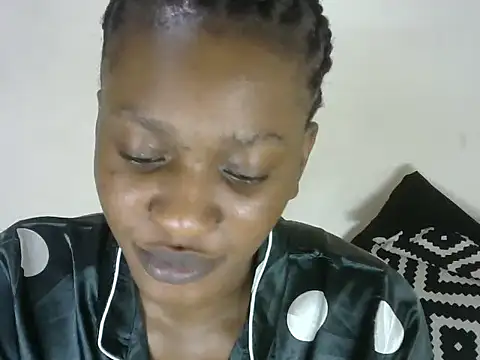 Snapshot of Pretty-emmie chatting on March 8, 2025, 12:11 am Pretty-emmie online show from March 8, 2025, 12:11 am
