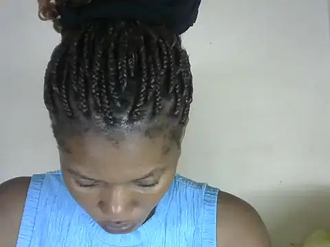Snapshot of Pretty-emmie chatting on October 10, 2025, 11:04 pm Pretty-emmie online show from October 10, 2025, 11:04 pm
